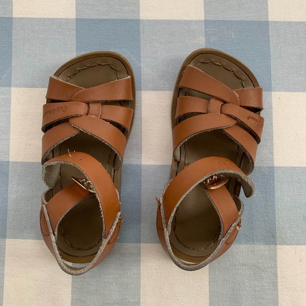 Light brown Salt Water sandals size 7 toddler